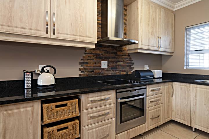 La Toinette 2 Kitchen